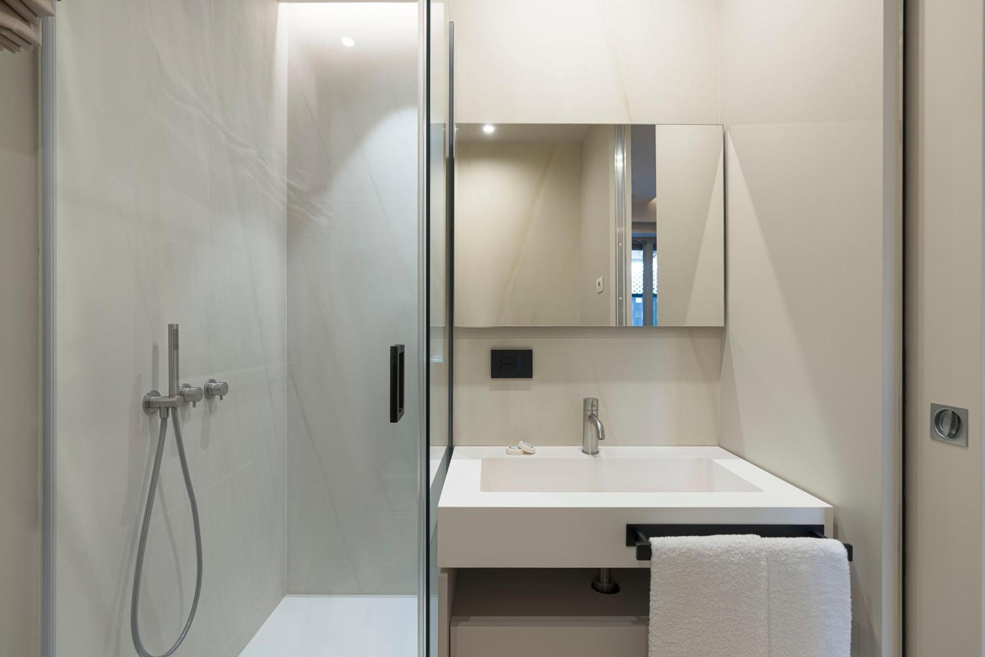 Aera Luxury Suites - 303 304 305 CTA Exterior photo