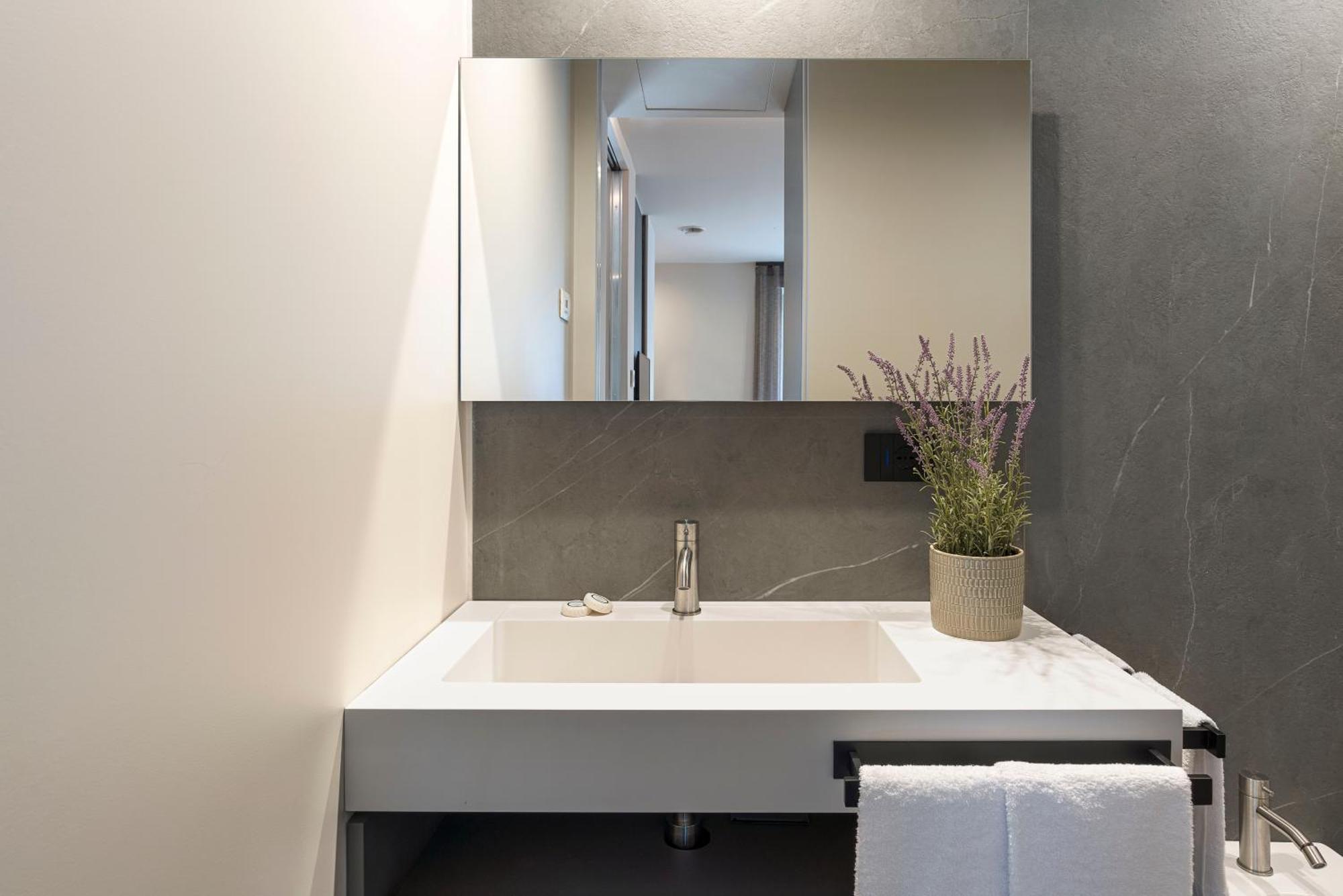 Aera Luxury Suites - 303 304 305 CTA Exterior photo